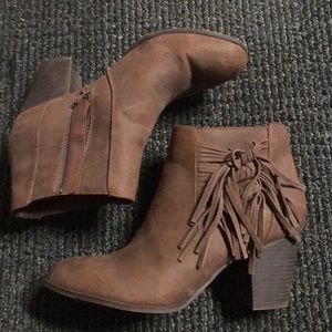 Fergie, brown booties